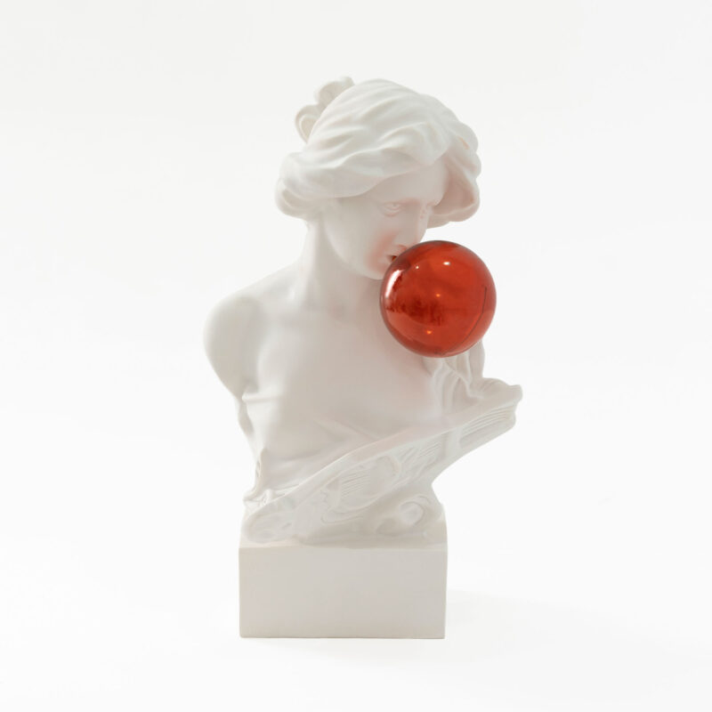 RESIN DECORATIVE ACCESSORIES