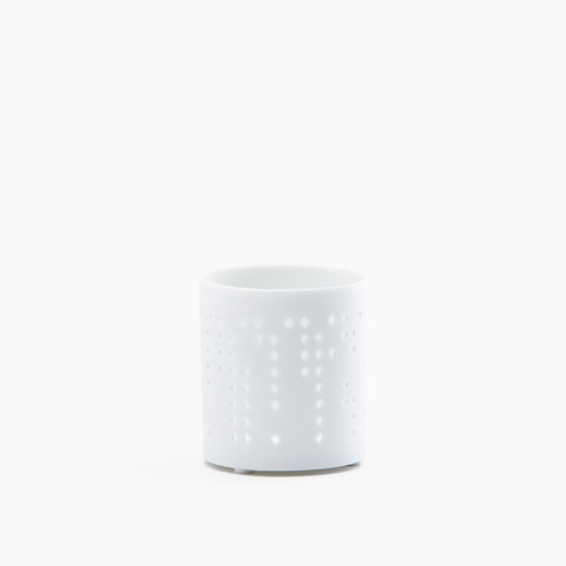 WHITE CERAMIC CANDLE HOLDER