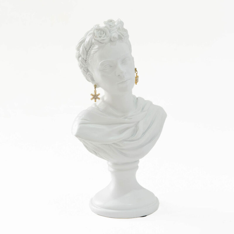 RESIN DECORATIVE ACCESSORIES