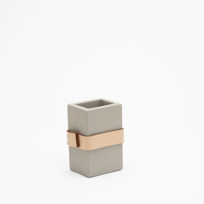 CONCRETE FLOWER VASE