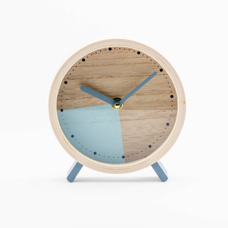 WOODEN TABLE CLOCK