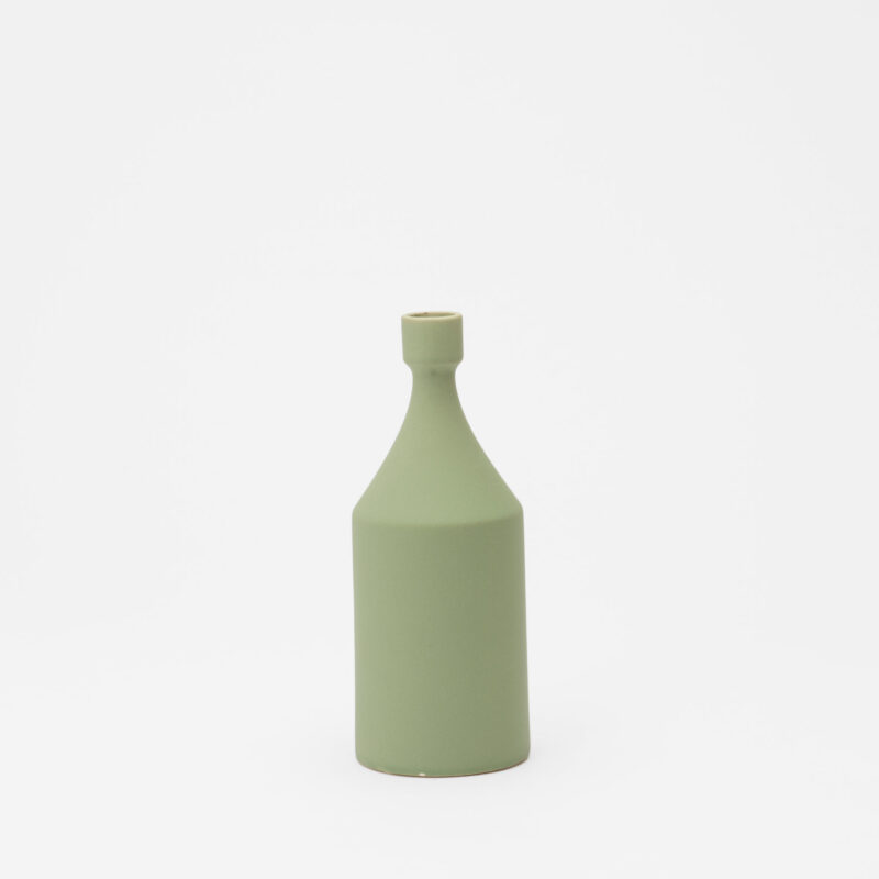 LIGHT GREEN CERAMIC DECORATIVE VASE