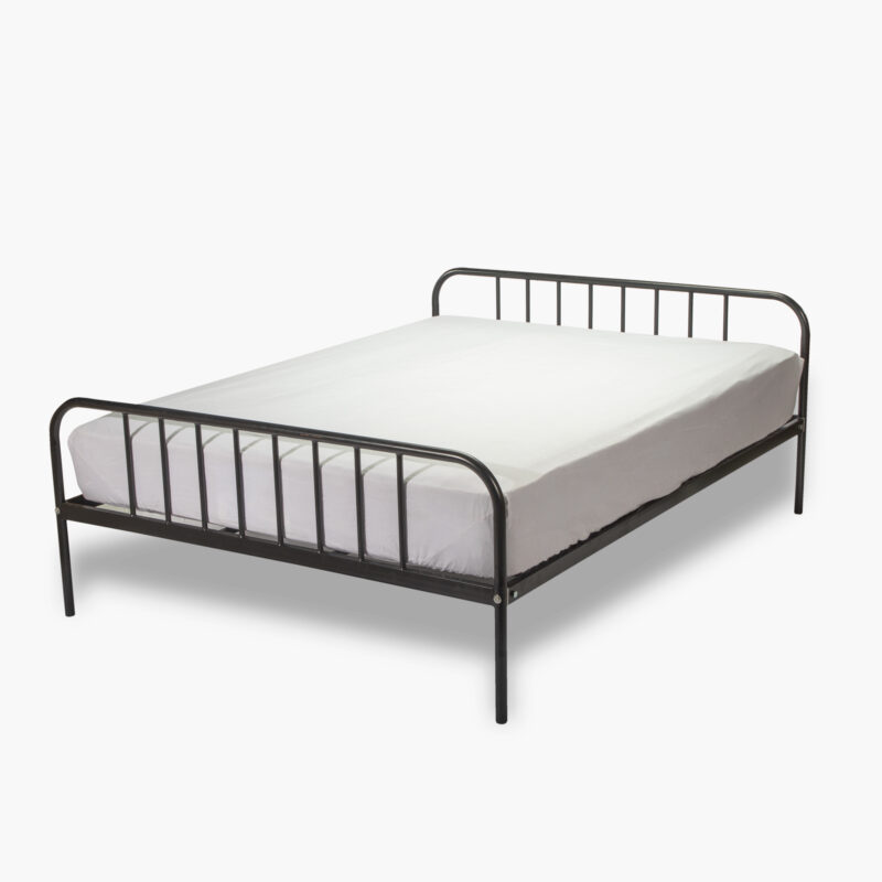 METAL QUEEN SIZE BED