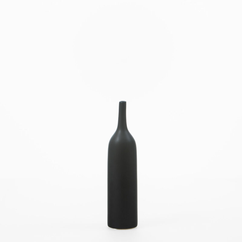 BLACK CERAMIC VASE