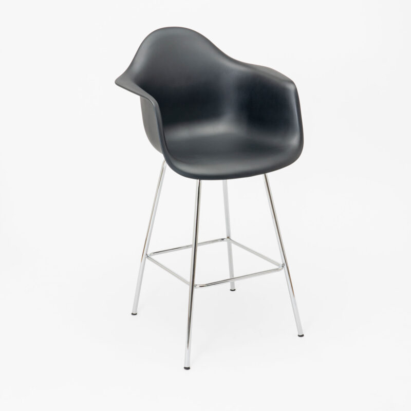 PP SEAT WITH CHROME METAL LEGS BAR STOOL