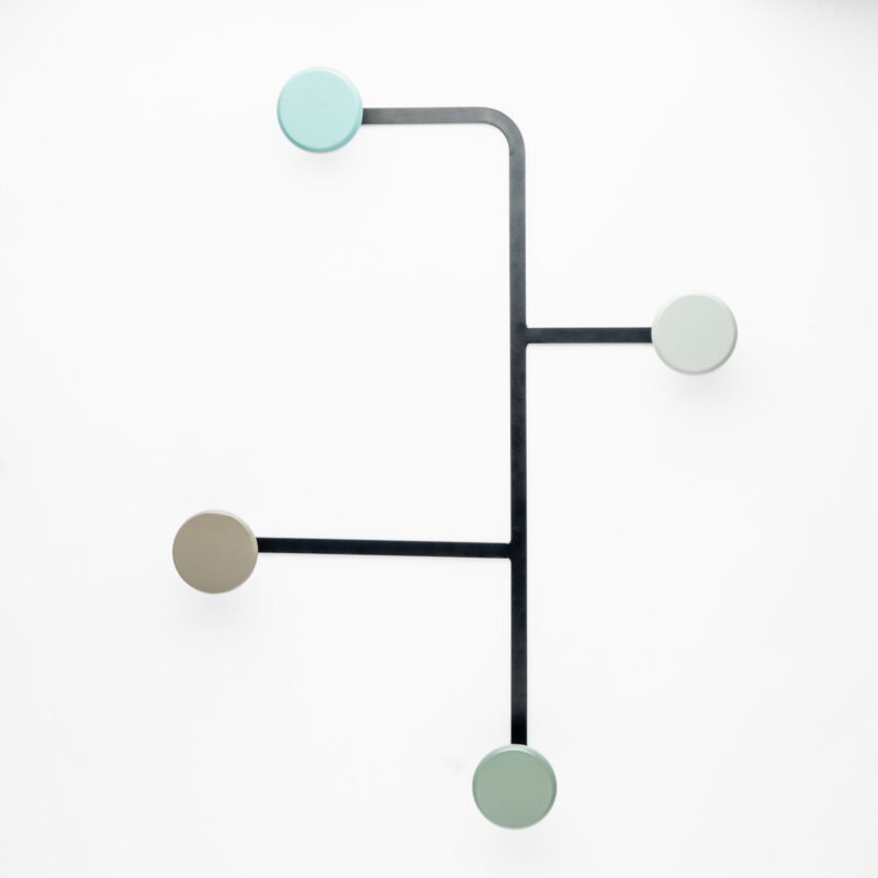 WALL HANGER WITH METAL FRAME