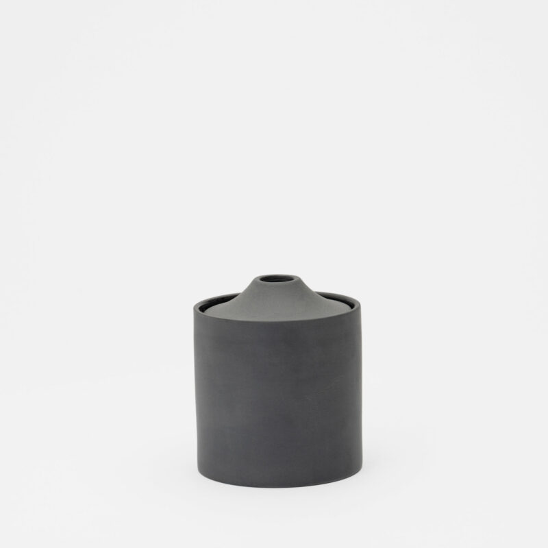 DECORATIVE CERAMIC VASE