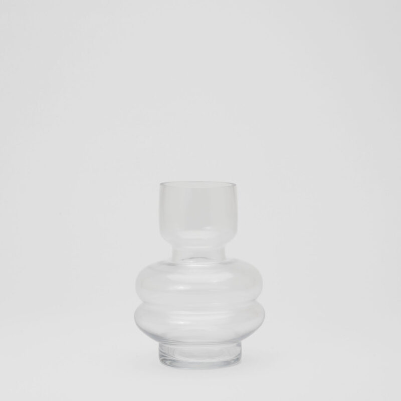 CLEAR GLASS DECORATIVE VASE