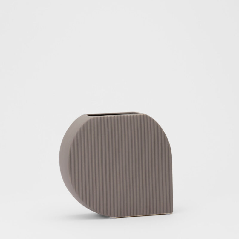 DECORATIVE CERAMIC VASE