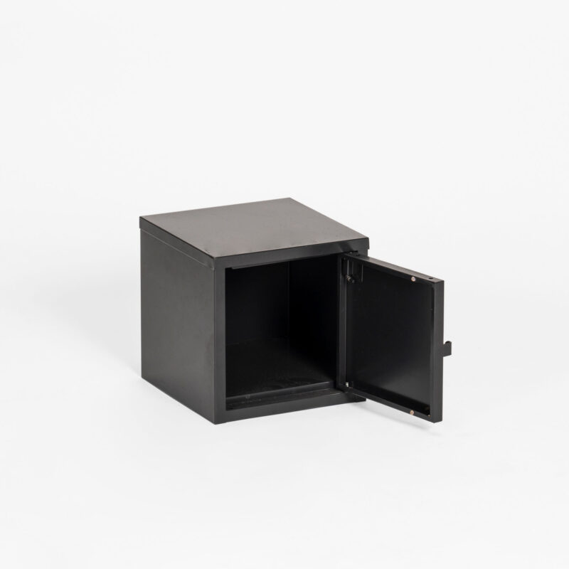 METAL STORAGE CABINET - Image 2