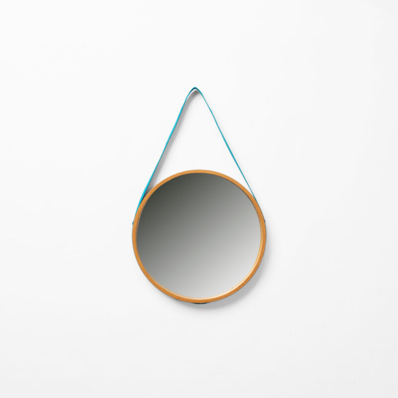 WALL ROUND MIRROR WITH WOODEN FRAME AND HANGING STRAP