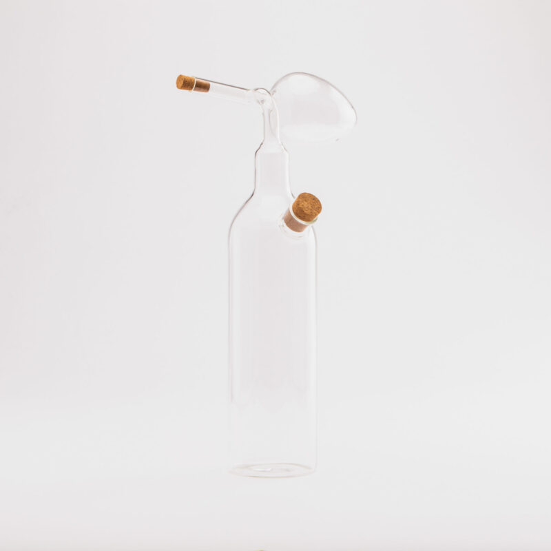 800ml GLASS WINE AERATOR AND DECANTER WITH CORK STOPPERS