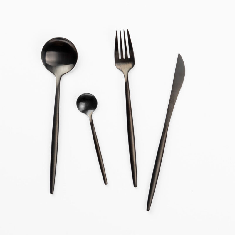 16 PCS FLATWARE SET (SPOONS, TEASPOONS, FORKS, KNIVES)