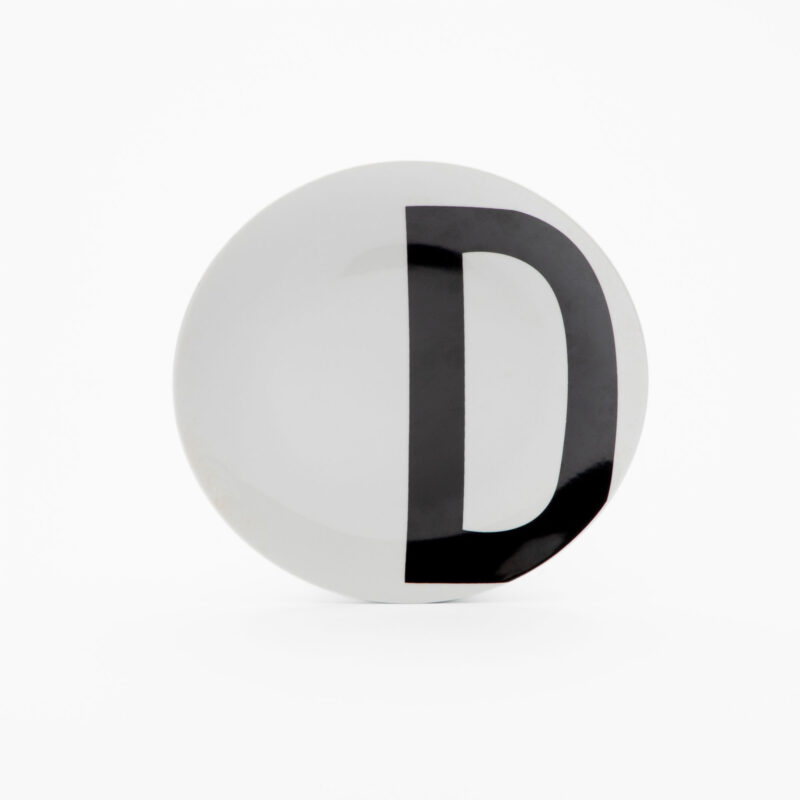 WHITE CERAMIC PLATE WITH LETTER - Image 4