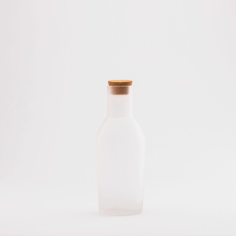 CLEAR GLASS CARAFE WITH CORK STOPPER
