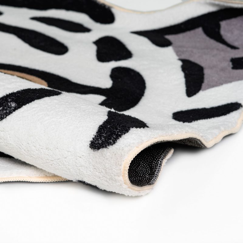 WHITE TIGER FACE ACCENT RUG - Image 2