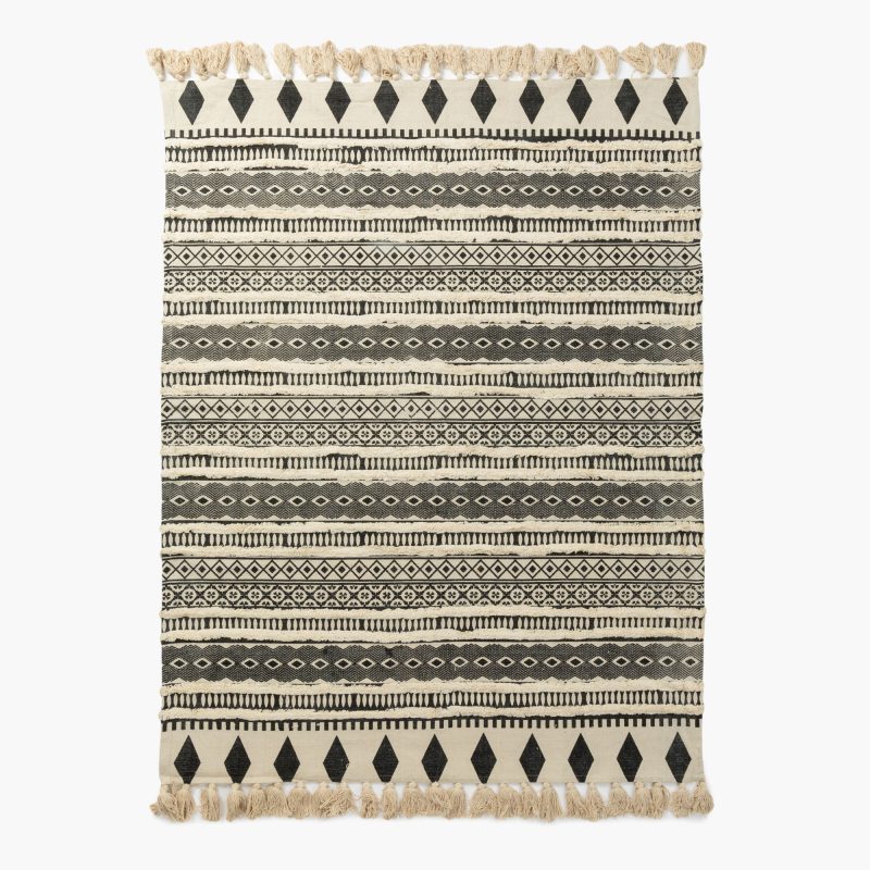 COTTON STONE WASH AREA RUG WITH TASSELS