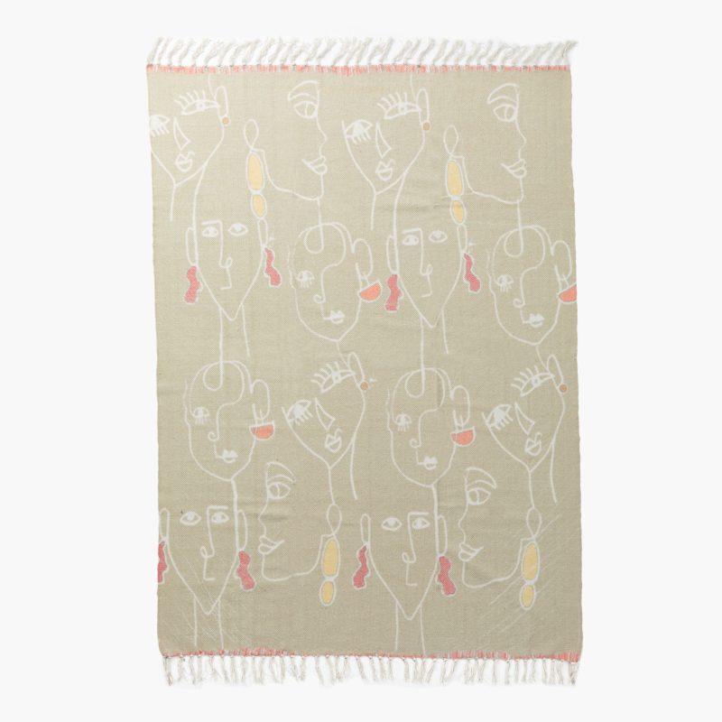 COTTON AREA RUG WITH ABSTRACT FACES PATTERN