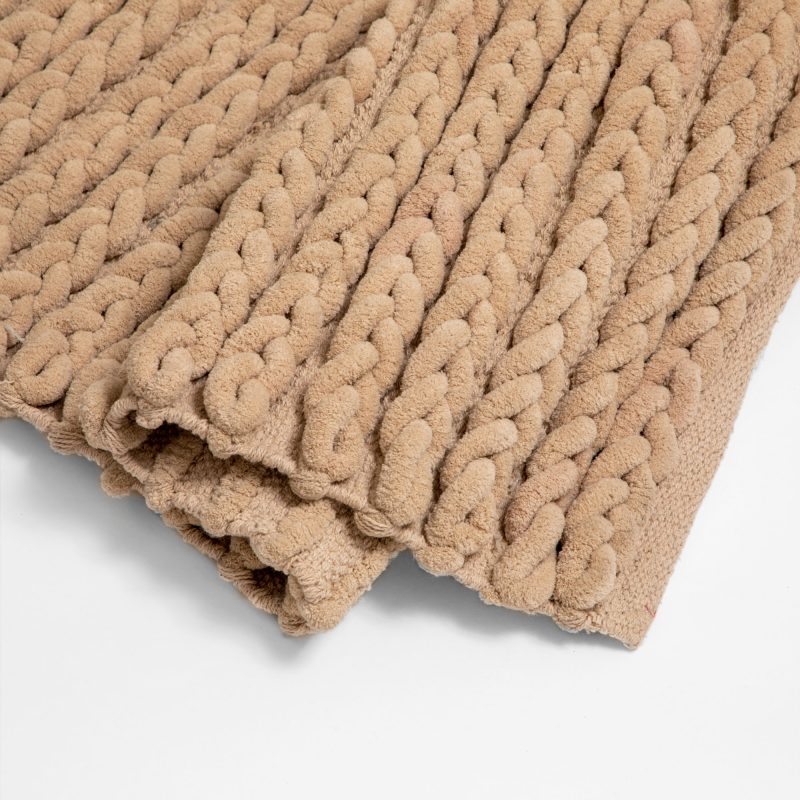BRAIDED AREA RUG - Image 4